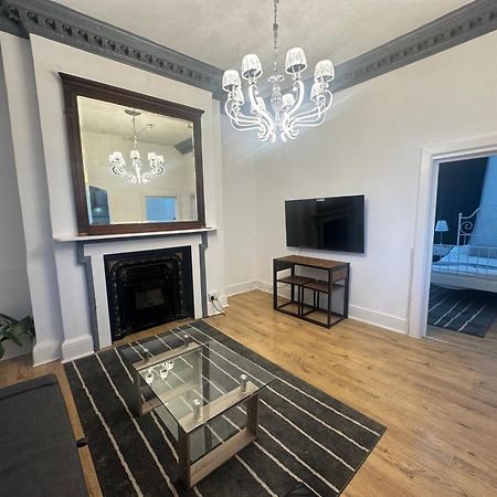 First Floor One Bed Apartment In Central West London Eksteriør billede