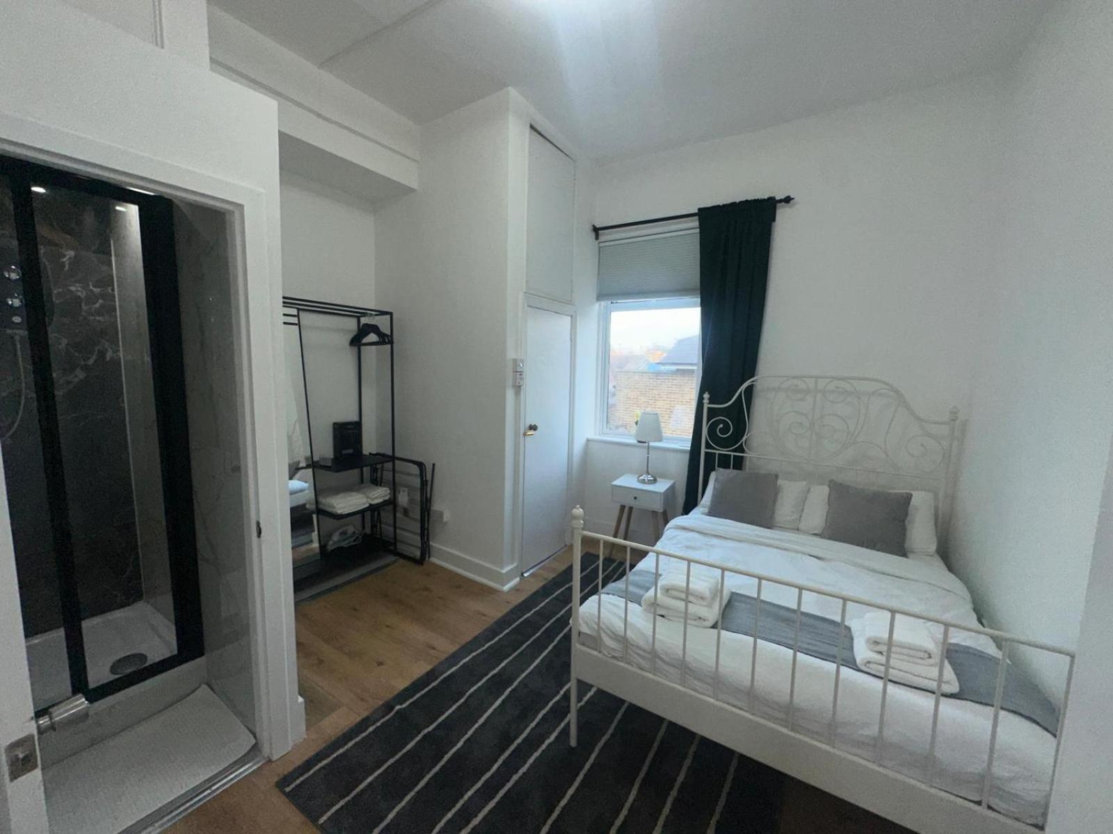 First Floor One Bed Apartment In Central West London Eksteriør billede