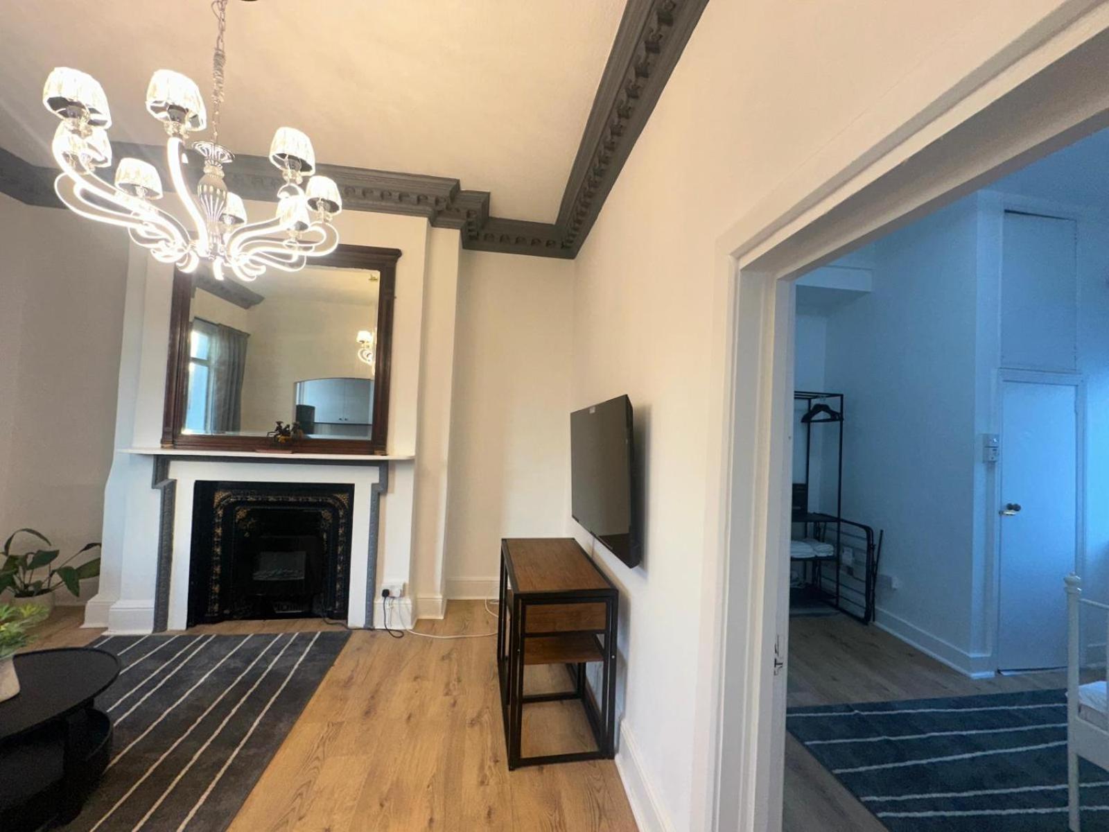 First Floor One Bed Apartment In Central West London Eksteriør billede
