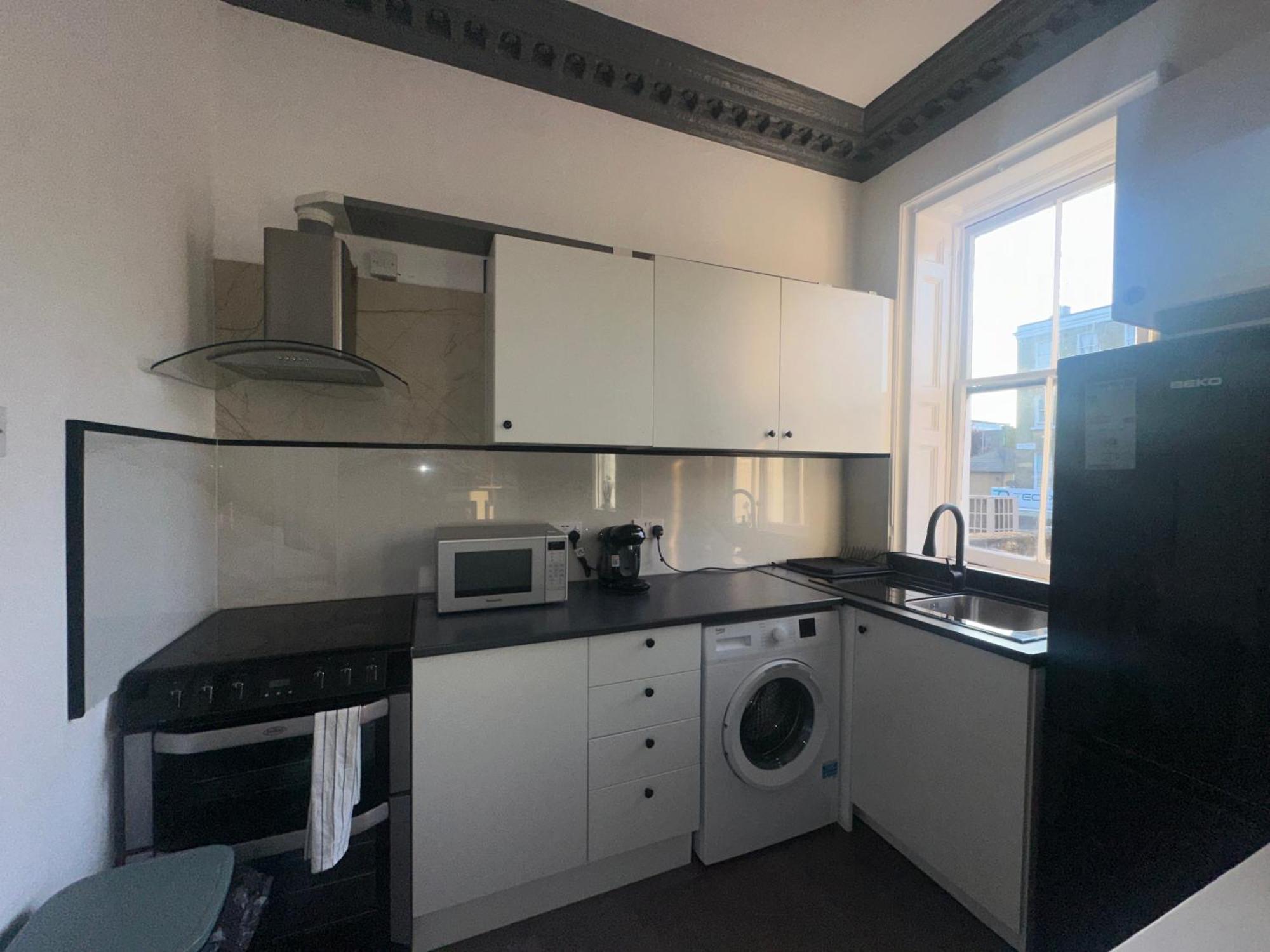 First Floor One Bed Apartment In Central West London Eksteriør billede
